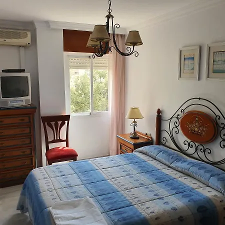 Estepona Piso Centrico Daire *